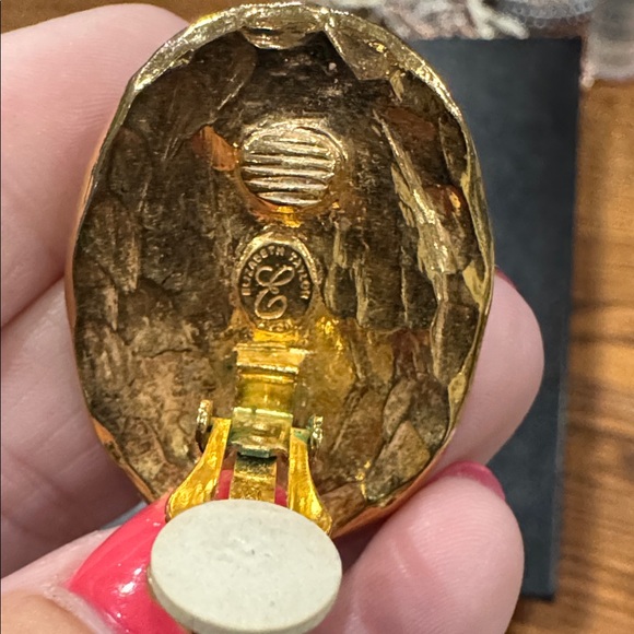 Elizabeth Taylor Gold Coast Earrings - Picture 2 of 3